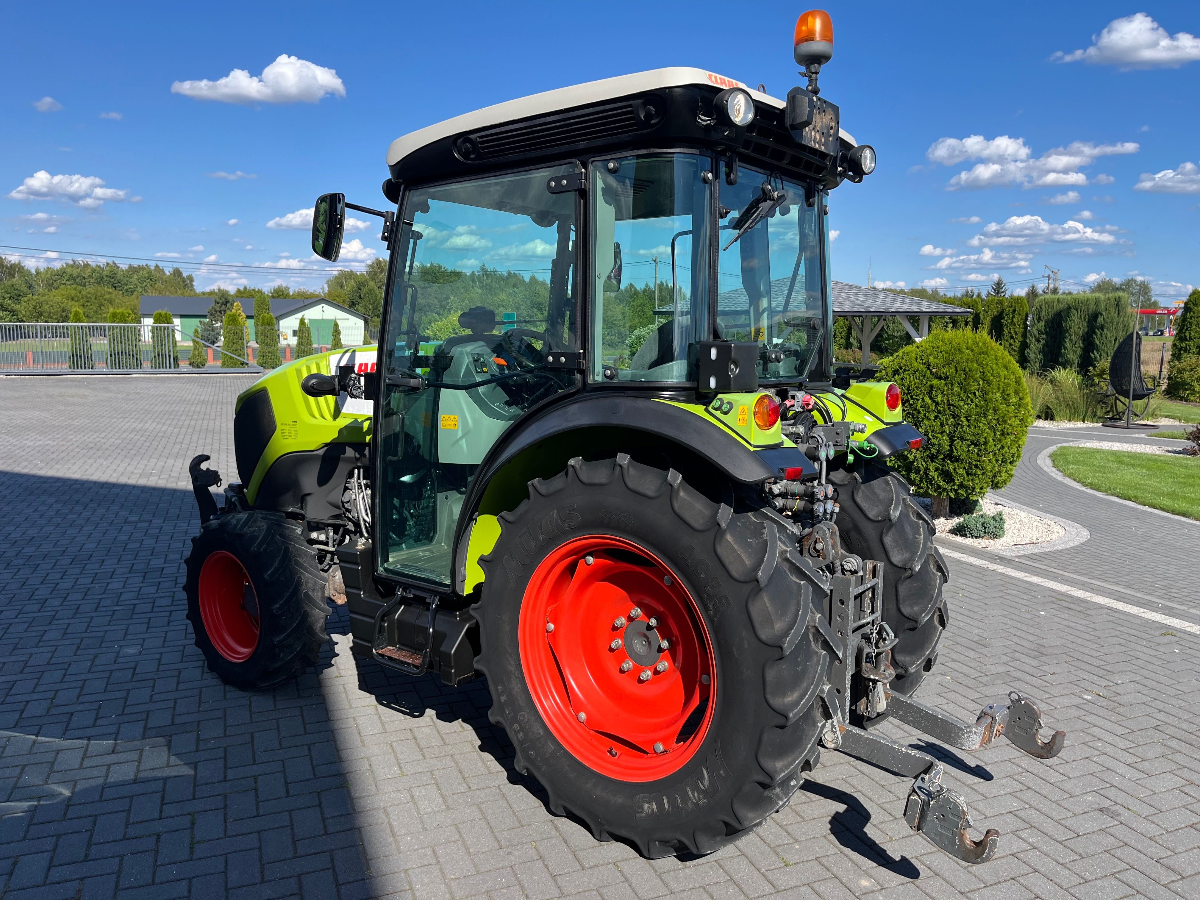 Claas Nexos 250vl Sprowadzony  super stan ciągnik sadowniczy Tuz