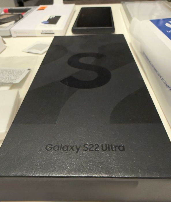 Samsung Galaxy S22 Ultra 512 GB – świetny stan + akcesoria