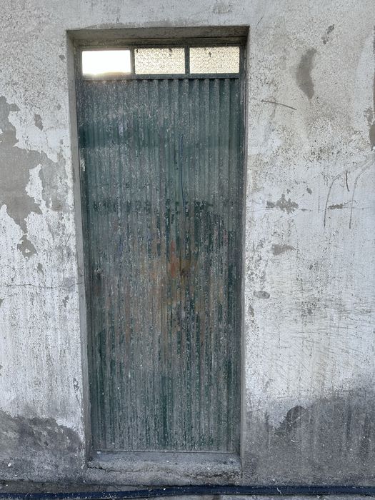 Portão de garagem usado