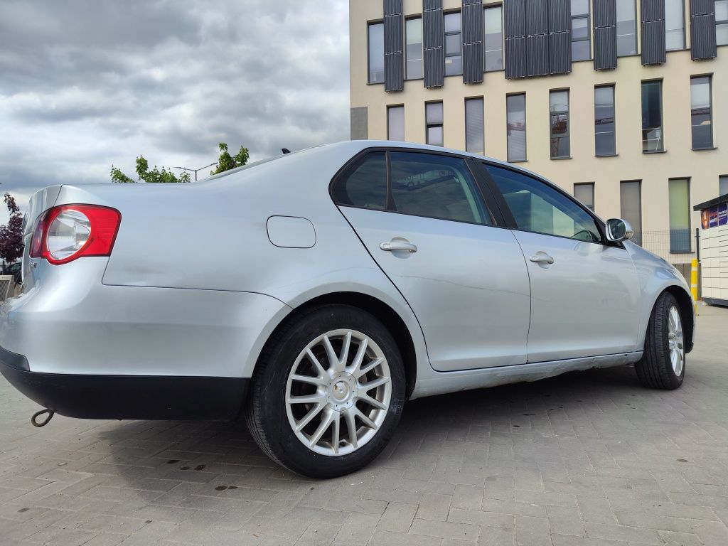 VW Jetta 2.0 tfsi