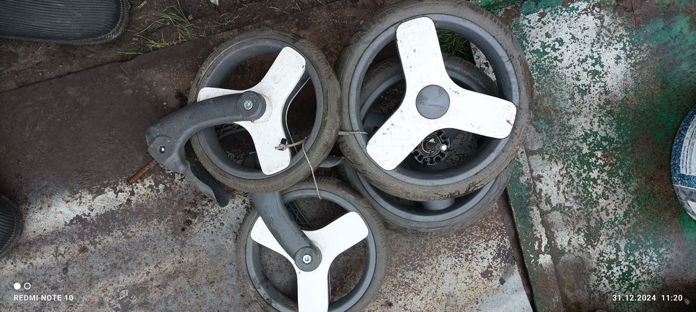 Колеса до дитячого візка, шторка багажника, дивіться розмір можливо ко