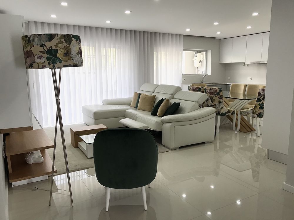 Apartamento T2 NOVO C/ Terraço e Garagem