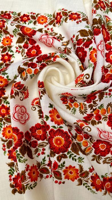 Українська хустка біла в квіти з вовни платок шерстяной в цветы шерсть