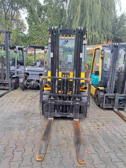 Wózek widłowy TCM FG25, Benz.-LPG, 2,5t, Triplex 4,8m, kabina, automat