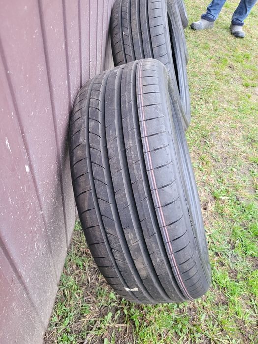 Opony goodyear EAGLE F1 215 50 R18  96W JAK NOWE