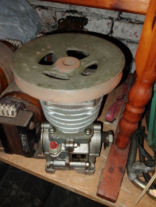 Sprężarka powietrza HS 11 Ursus nowa, oryginalna, leżak magazynowy