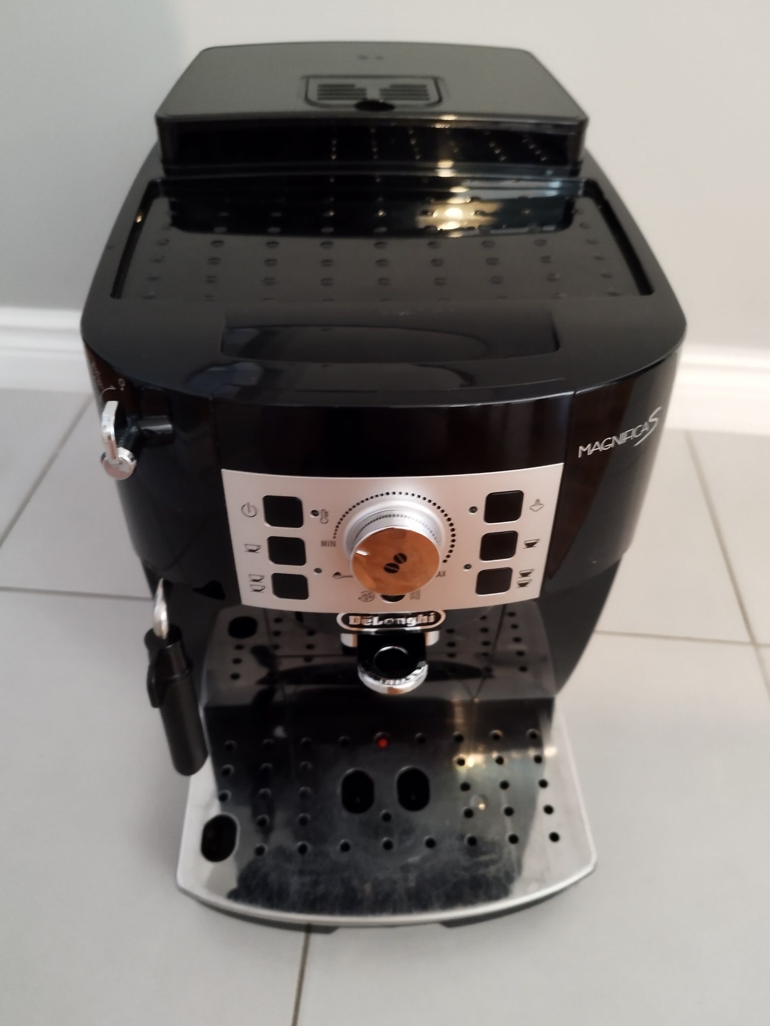 Ekspres DELONGHI Magnifica S