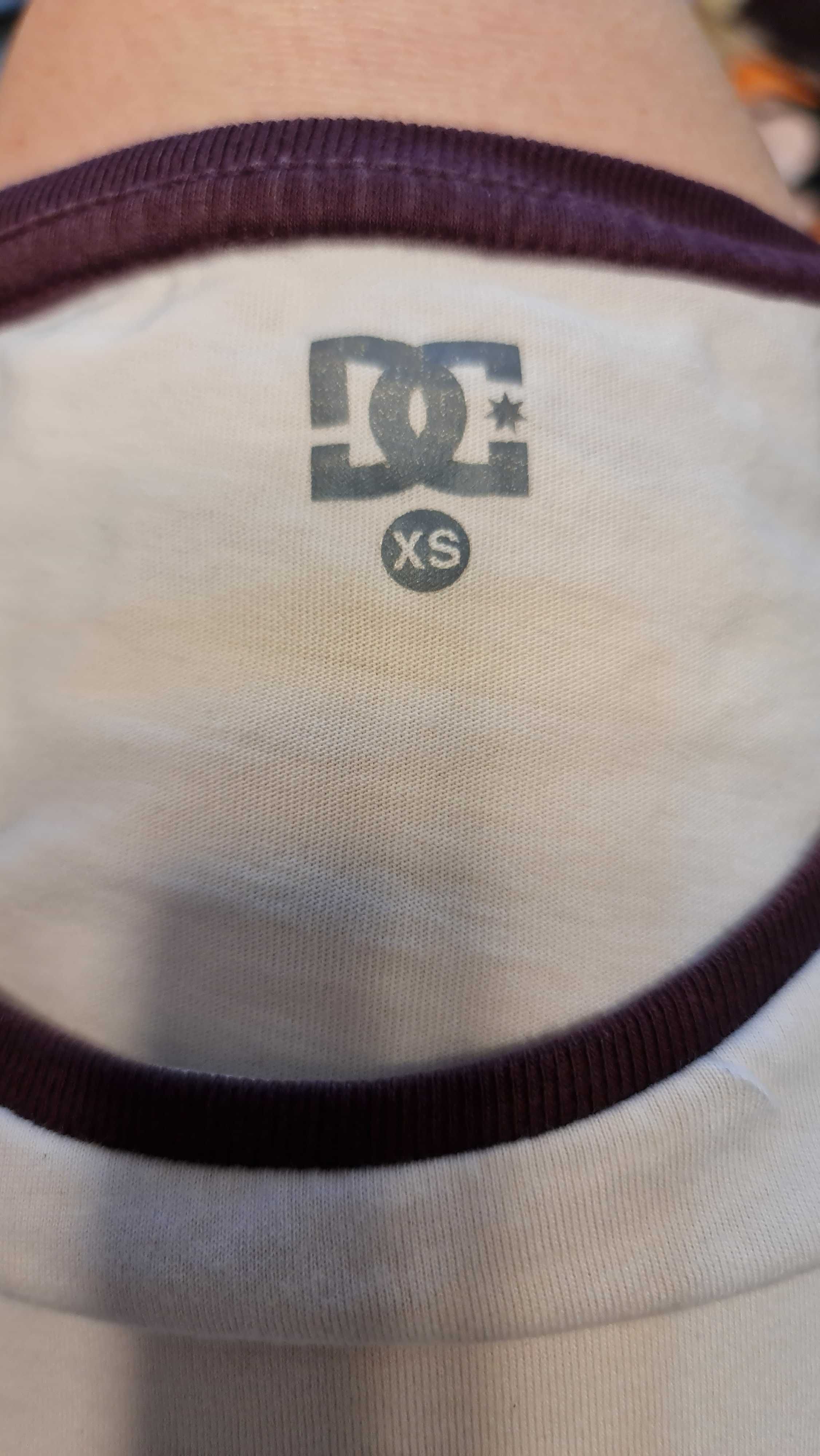 1856 Bluzeczka bejsbolówka DC rozmiar XS