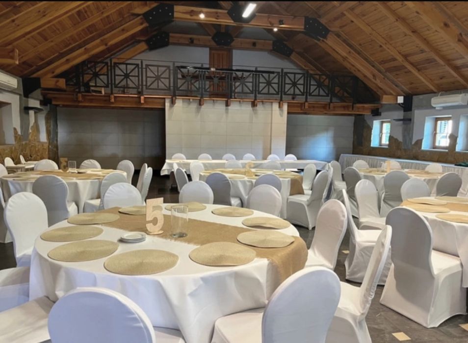 Bieżniki jutowe + bieżnik na stół prezydialny