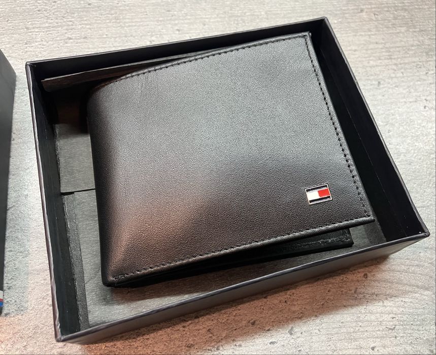 TOMMY HILFIGER nowy skórzany portfel na karty  + bankoty Nowy