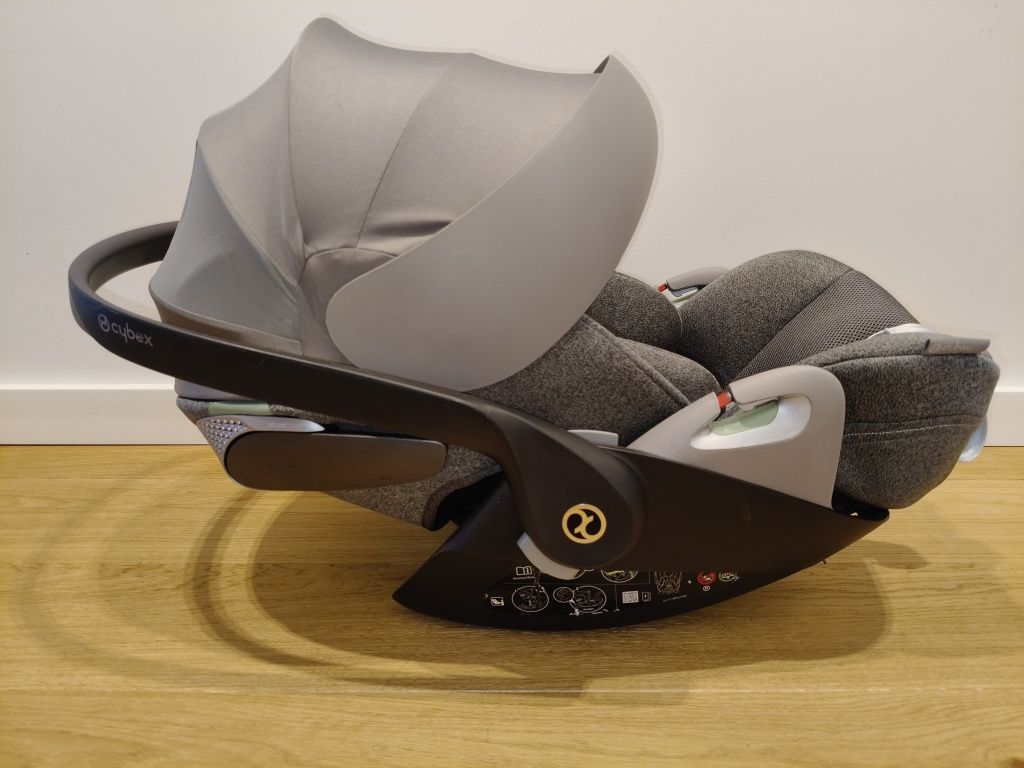 Fotelik Cybex Cloud T i-Size + adaptery do bazy wózka STAN IDEALNY