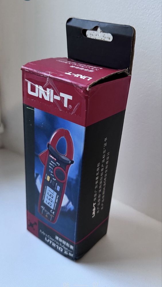 Струмові кліщі UNI-T UT-210E