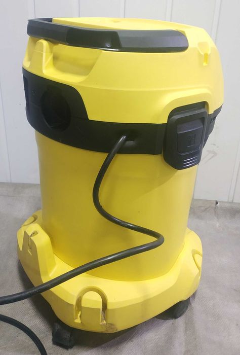 odkurzacz warsztatowy karcher WD 3P z elektrogniazdem + filtr