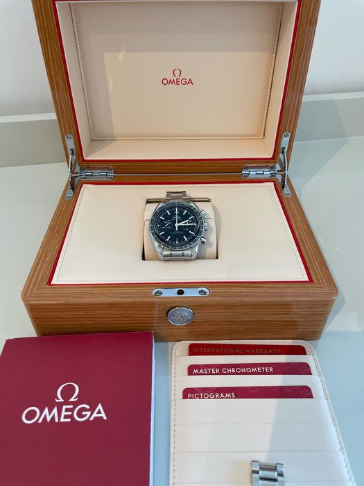 Omega Speedmaster 
Racing
44,25 MM