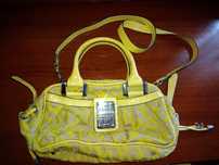 GUESS - Carteira Amarela com alça