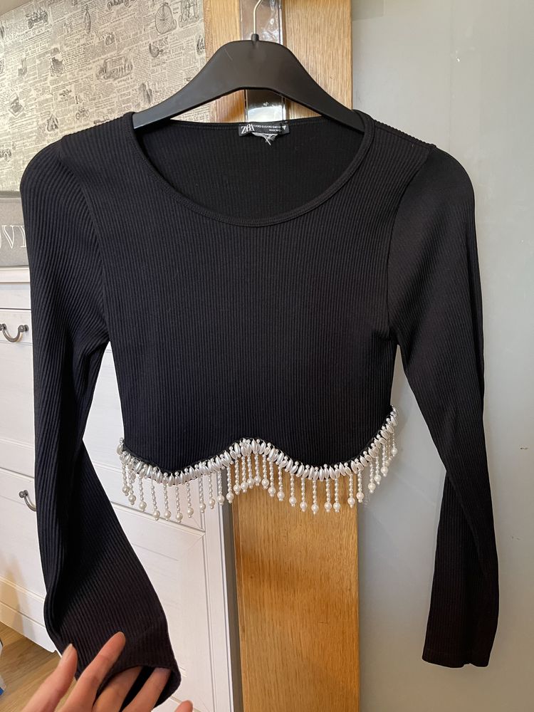 ZARA bluzka czarna koraliki perełki crop top prążkowany