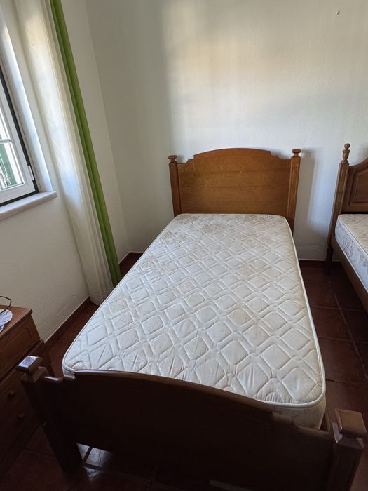 Camas de solteiro com colchão