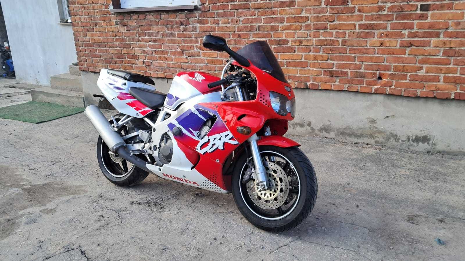 Honda CBR 900RR FIREBLADE SC28 Po Serwisie Nowe Opony Napęd OKAZJA