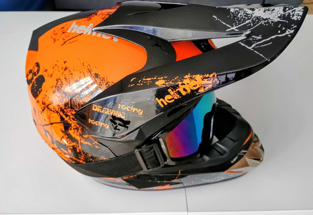 Kask typu fullface, na hulajnogi elektryczne, rowery itp.