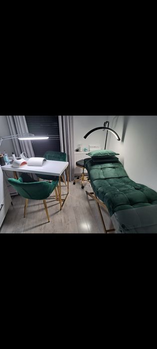 Konsola stolik kosmetyczny do paznokci