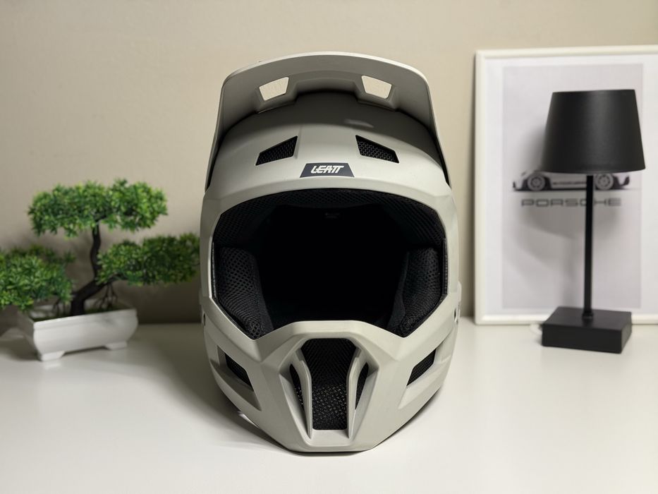 Шлем | Шолом Leatt 1.0 XL 59-62 Новий