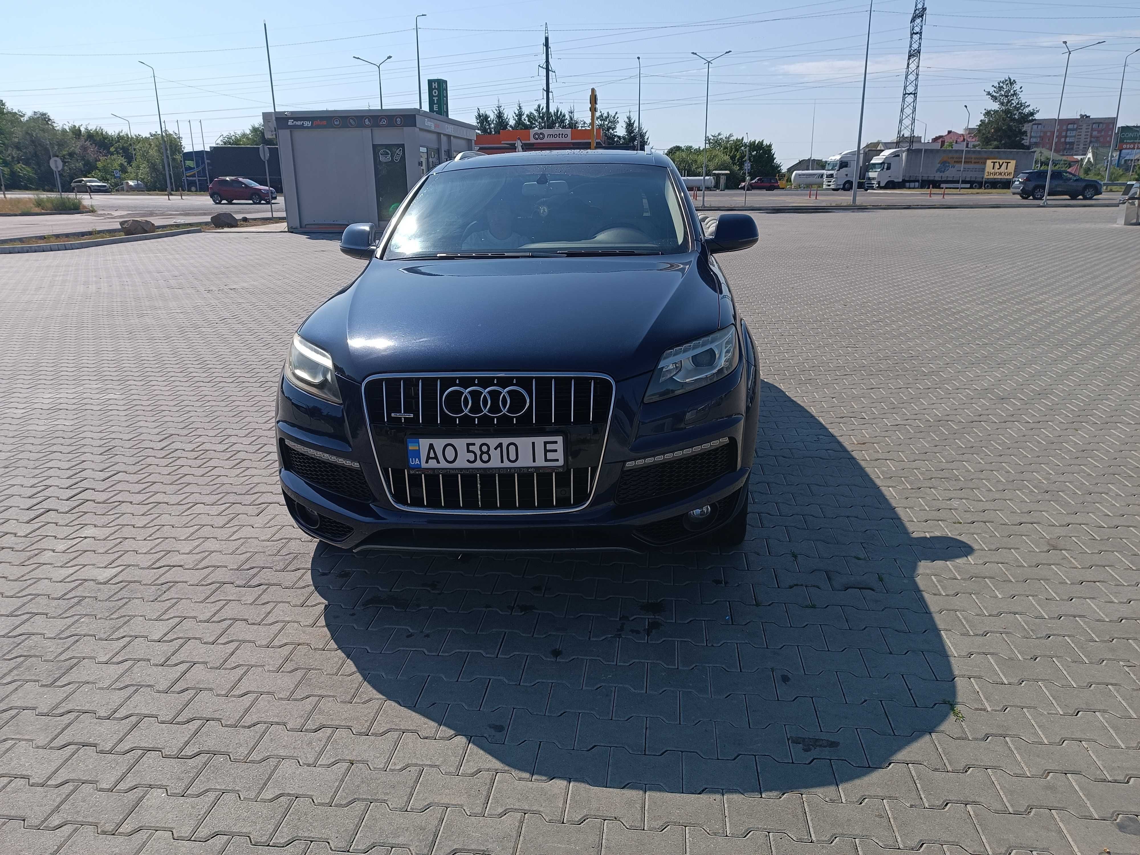 Aydi q7 3.0 бензин. qvatro