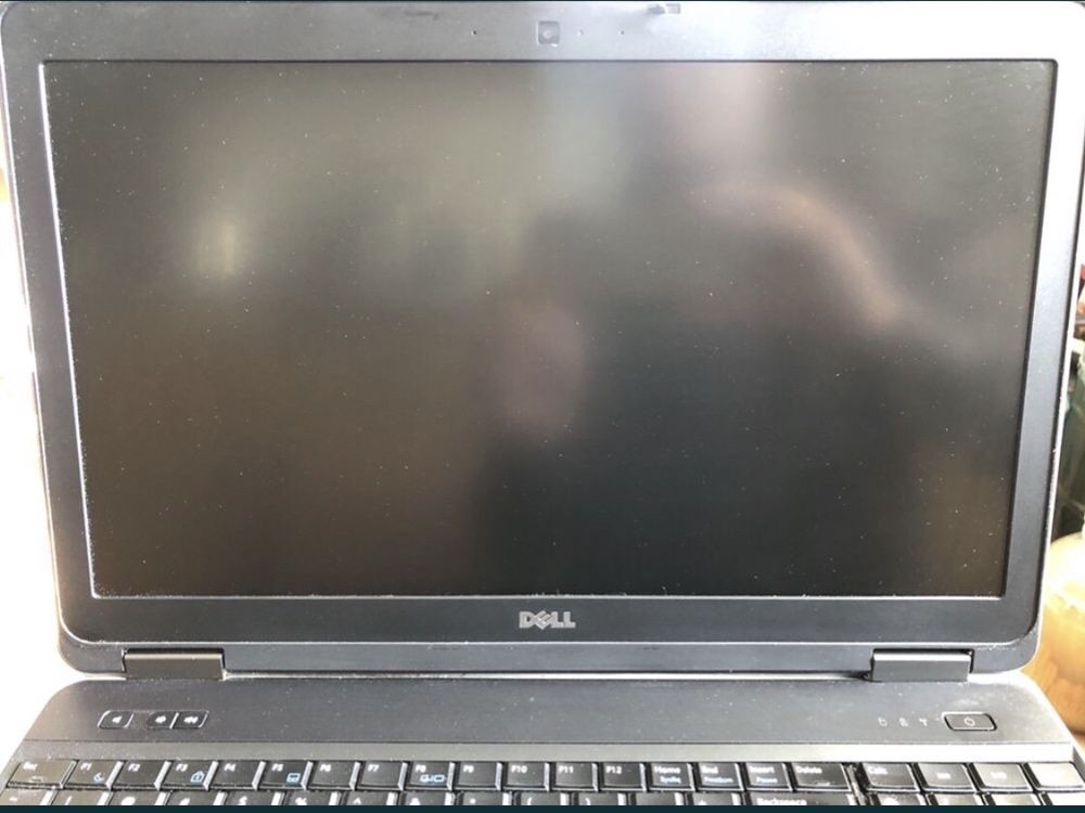 Продам Dell M2800 Intel Core i7 4810MQ Full HD 256 SSD Оперативка 16Гб