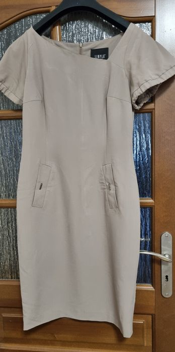 Sukienka beżowa Simple małe 40