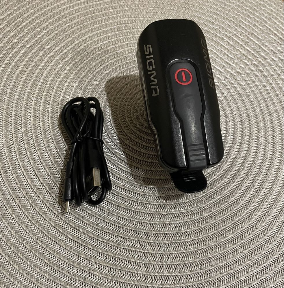 Велофара,ліхтар Sigma Aura 60lux 105г зарядка від Usb micro,Німеччина