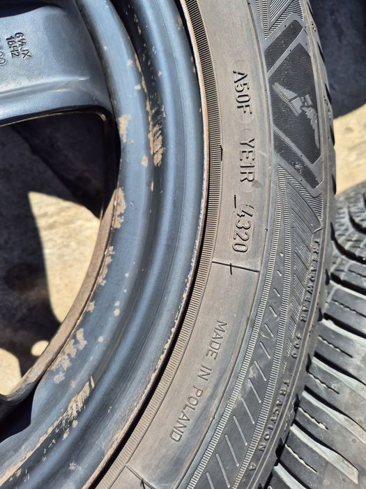 Komplet kół wielosezonowych Goodyear 205/55/16 5x110