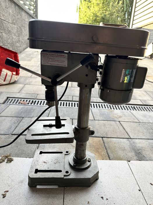 Niemiecka wiertarka kolumnowa