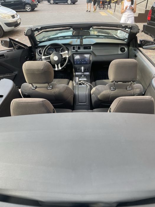 Ford Mustang 3.7i AT