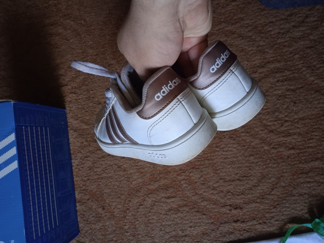 Кроссовки детские кожаные Adidas кеды р.34 21.5см оригинал