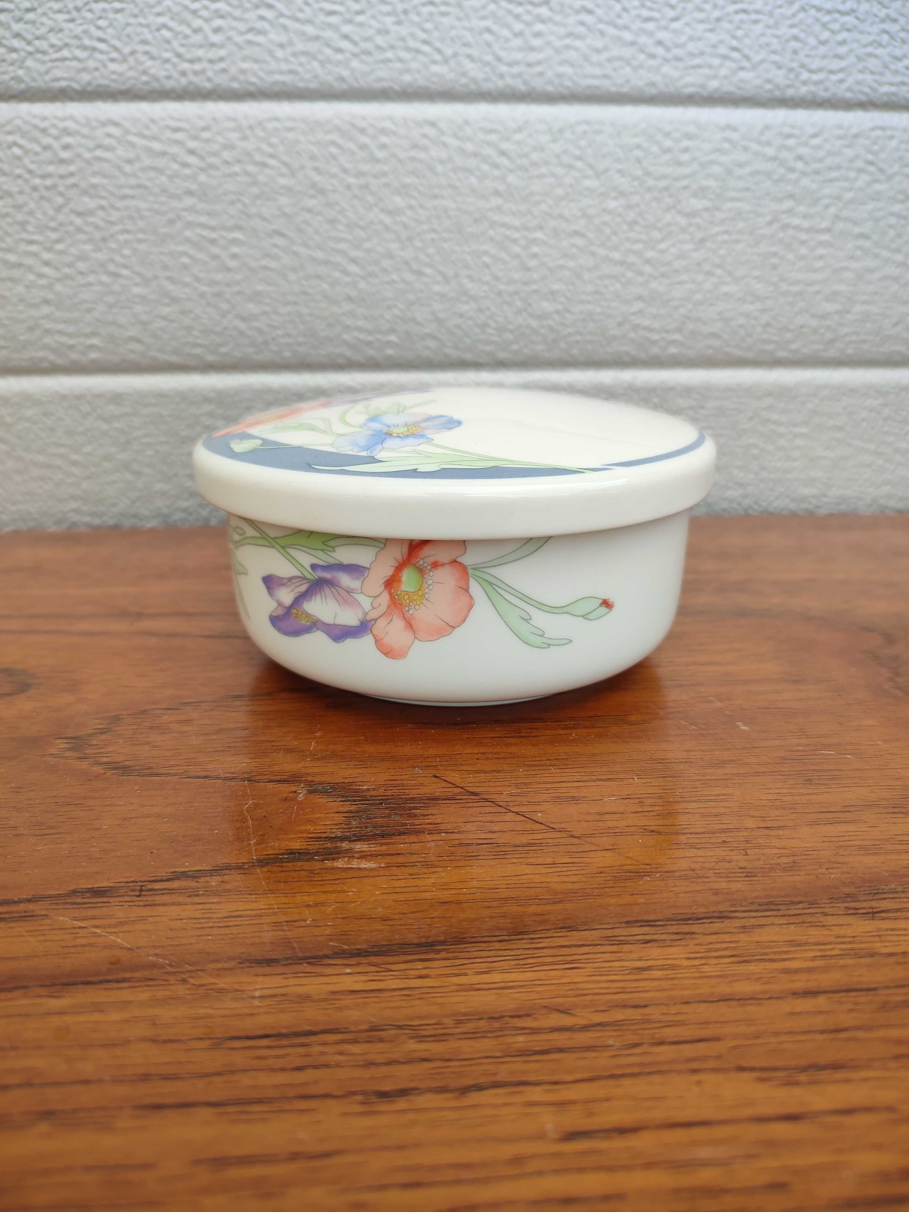 Porcelanowe Puzderko - Pojemnik - Vintage - design - C
