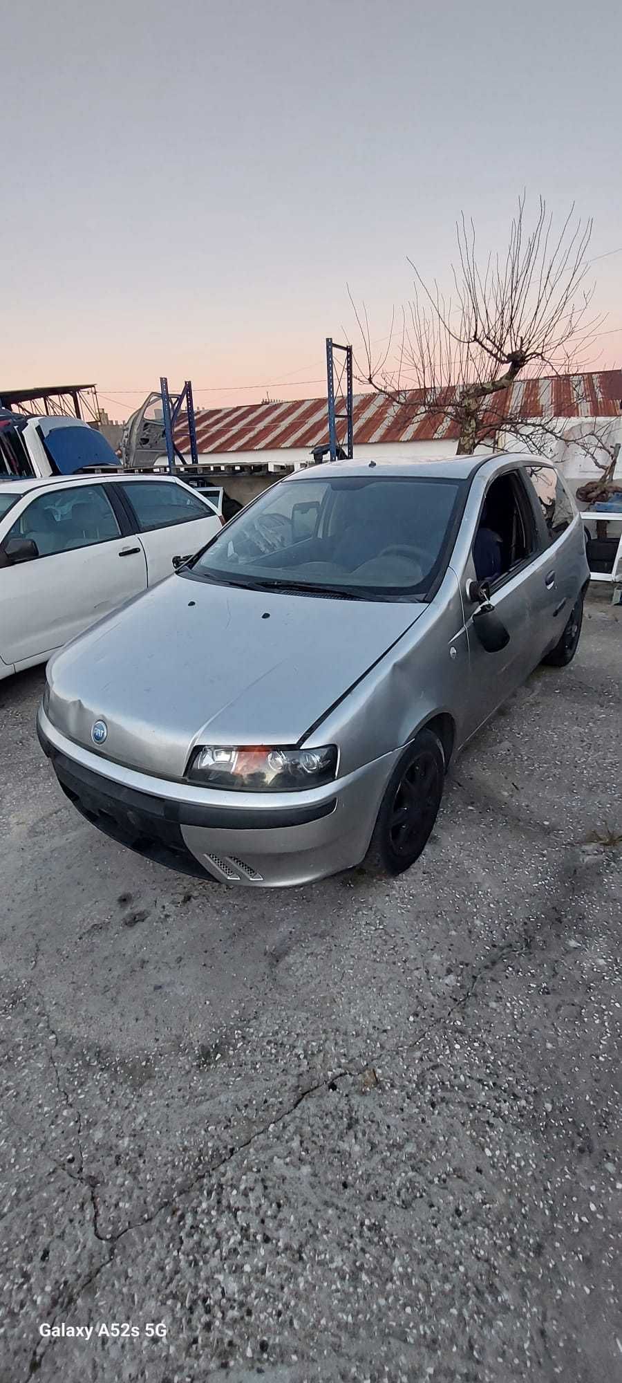 Para Peças Fiat Punto de 2000 com boa Mecânica