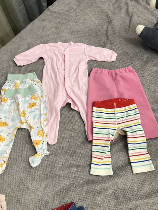 Віддам речі на дівчинку