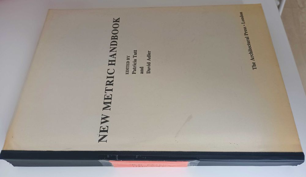 Arquitectura - New Metric Handbook - usado - 9 €