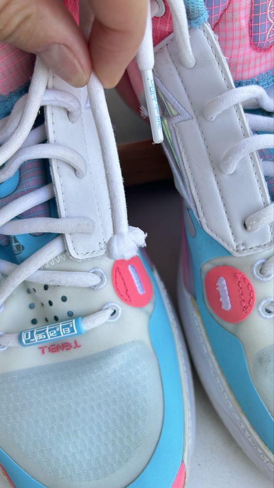 Баскетбольні кросівки LiNing