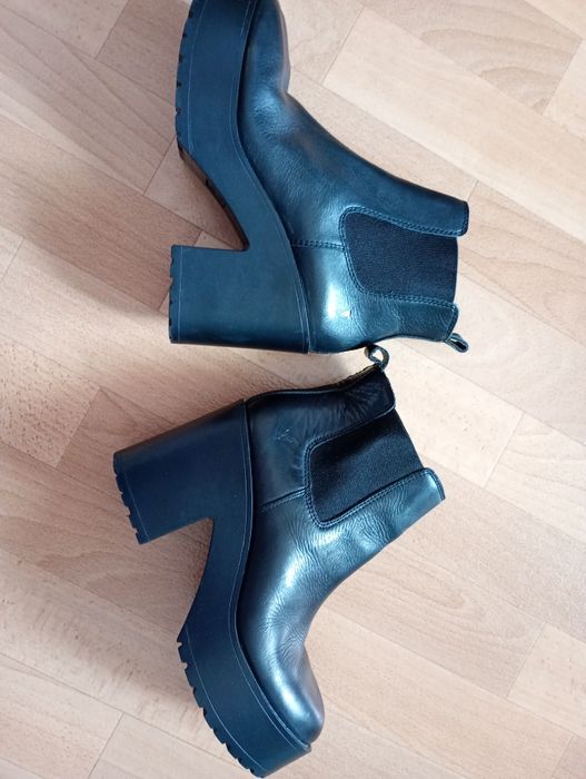 Ботильйони,черевики,жіноче взутя 39розмір WINDSORSMITH