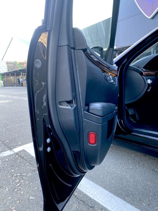 Меняю Мерседес на авто меньше, микроавтобус, домик в области, продам.