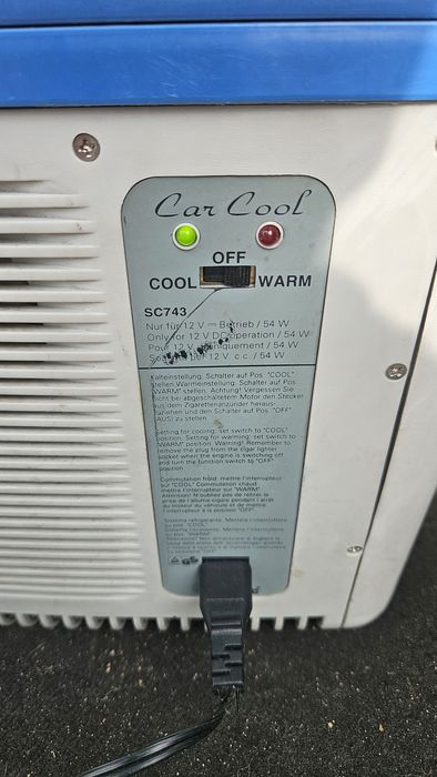 Lodówka turystyczna samochodowa 12V/54W z funkcją grzania