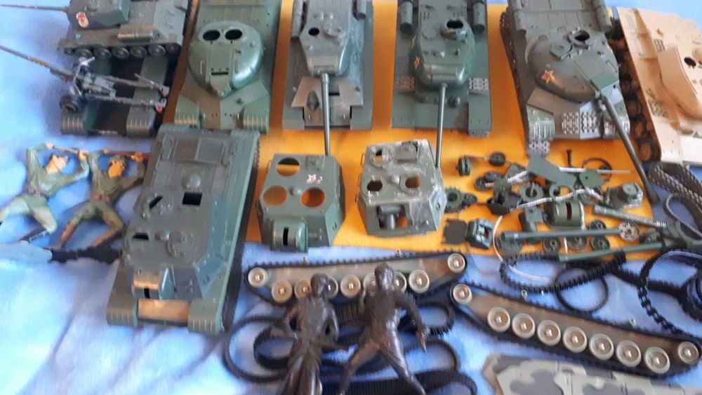 Złom modelarski czołgi rosyjskie wskali 1  24