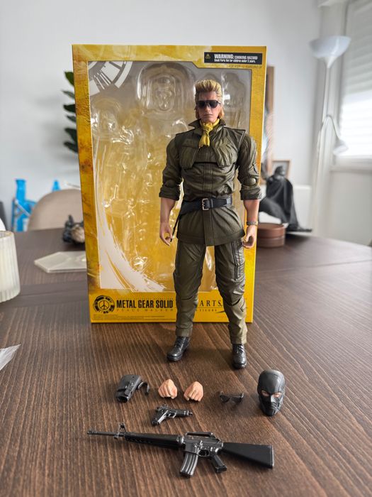 Figuras Metal Gear Solid - Play Arts Kai (Square Enix)