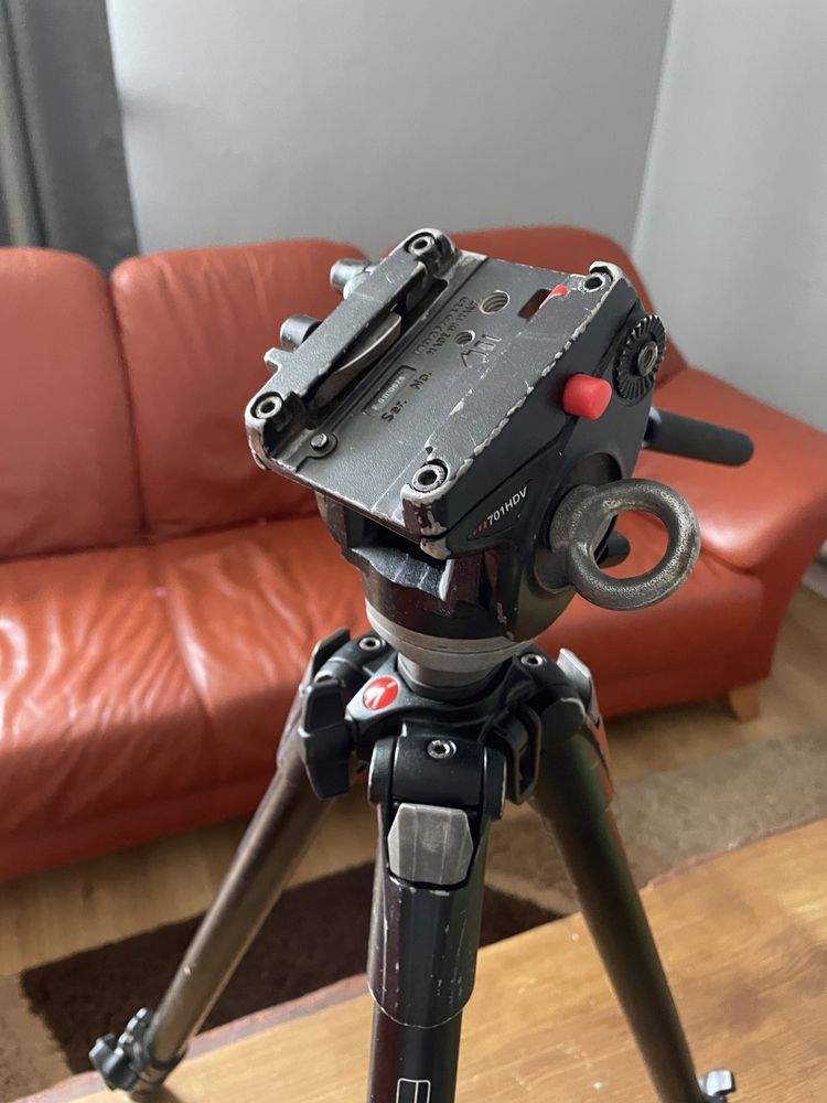 Штатив Manfrotto 050xdb з головою 701hdv