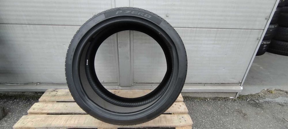 1xOpona Letnia PIRELLI PZERO PZ4 K1 T0 XL 103W 275/35R21 2022R