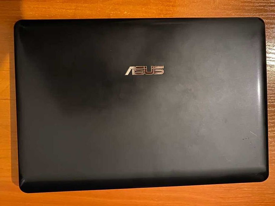 Asus Eee PC 1215N Нетбук