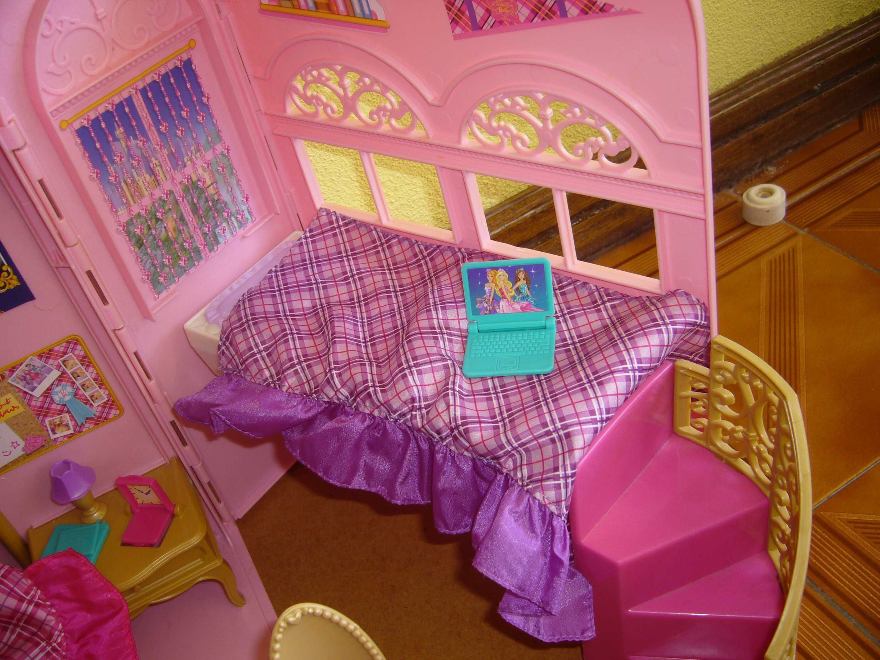 Mala quarto barbie