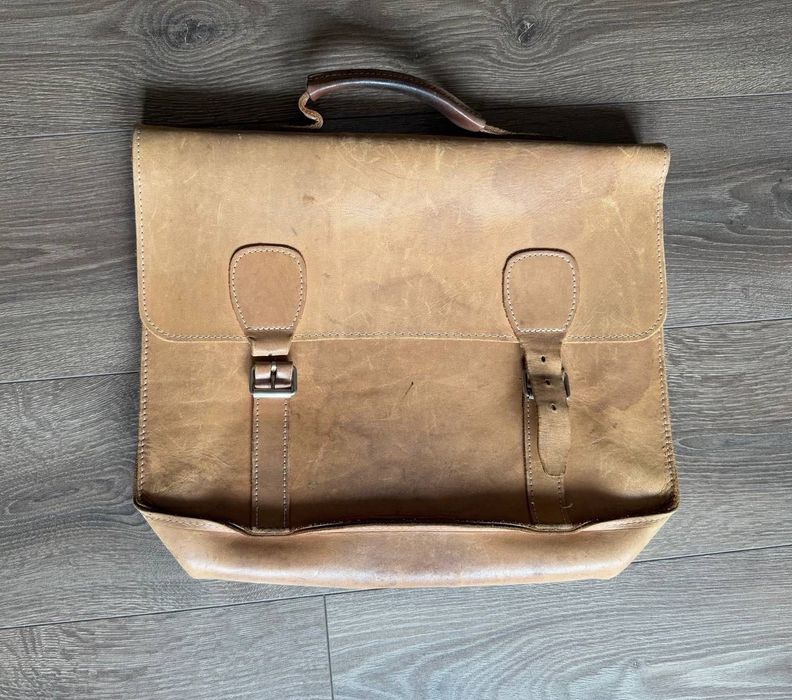 Портфель, сумка, сатчел з вінтажної товстої шкіри рослинного дублення