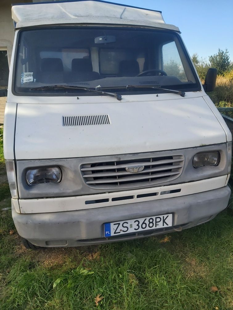 Daewoo Lublin 355417 Andoria 2.4 diesel  4CT90 1999r. Plandeka