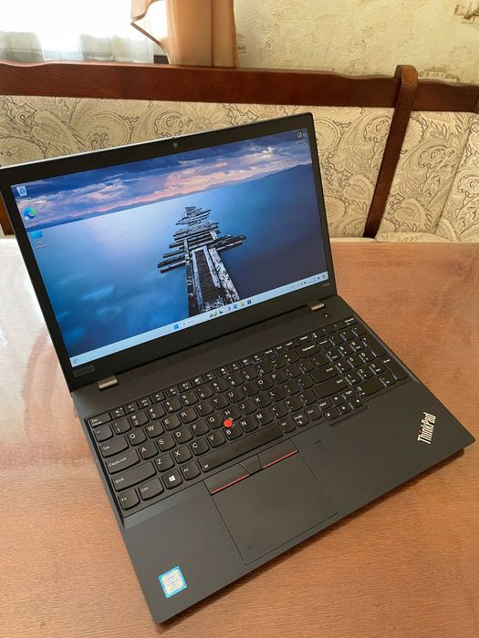 Ноутбук 15" FHD IPS Lenovo Thinkpad P52s (i5-8350U/16Gb/SSD 256/P500)